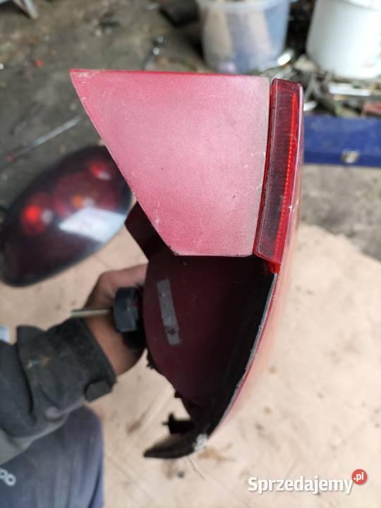 LAMPA TYLNA FORD FOCUS MK1 XS4113404A Kamień-Kolonia