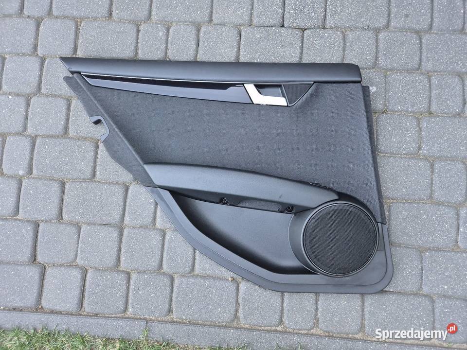 Boczek drzwi lewy mercedes w 204 osobowe Szamocin sprzedam