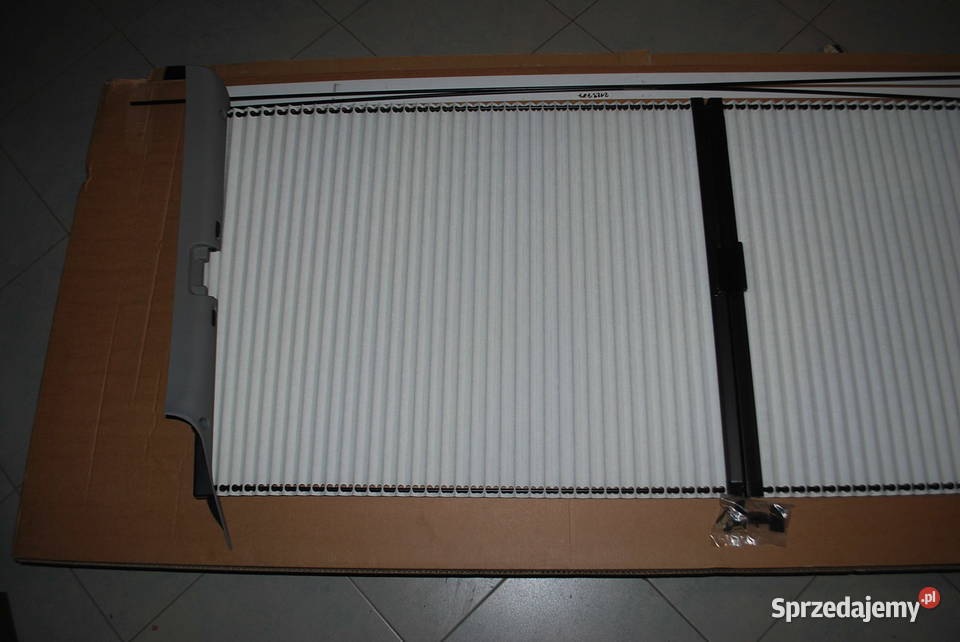 ROLETA ZACIEMNIAJĄCA PRZEDNIĄ SZYBĘ Grzebowilk