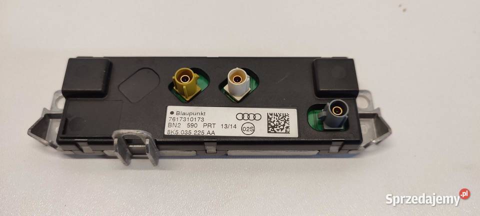 AUDI A4 B8 A5 8T WZMACNIACZ ANTENY 8K5035225AA