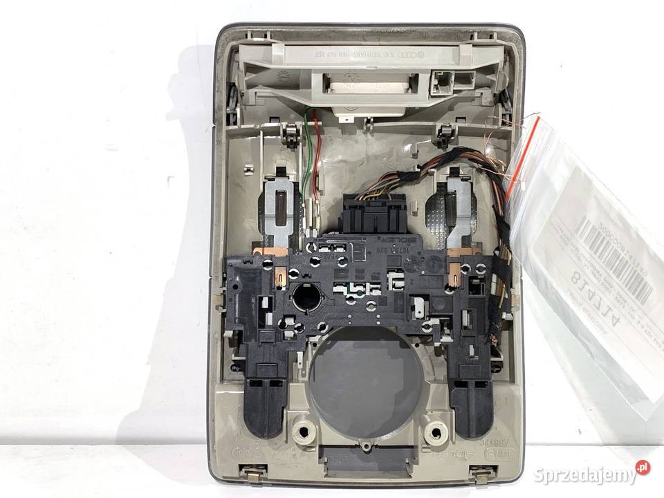 LAMPA SUFITOWA AUDI A3 8P 8P0947135F Hatchback podkarpackie sprzedam