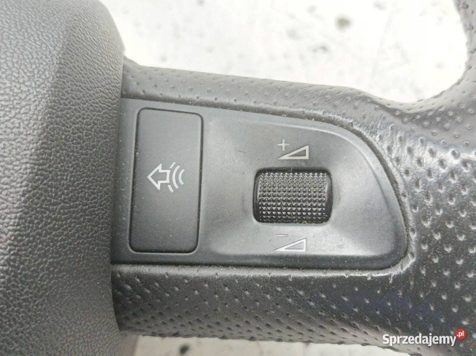 KIEROWNICA TRÓJRAMINNA ŁOPATKI Audi A6 III
