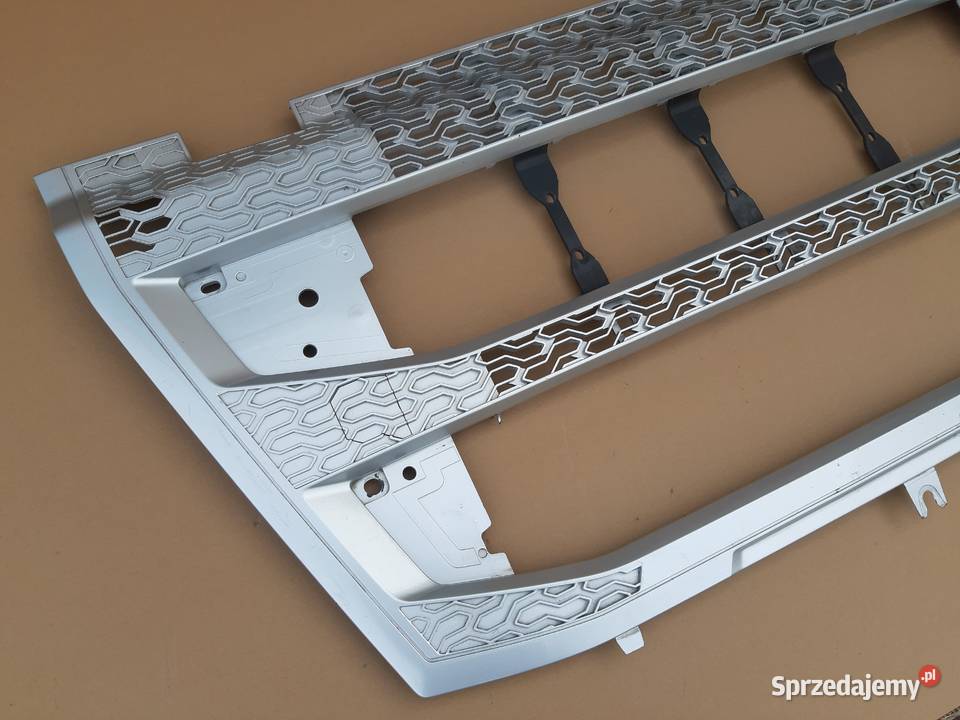 VOLVO FH5 GRILL ATRAPA CHŁODNICY DOLNA 23512110 osobowe