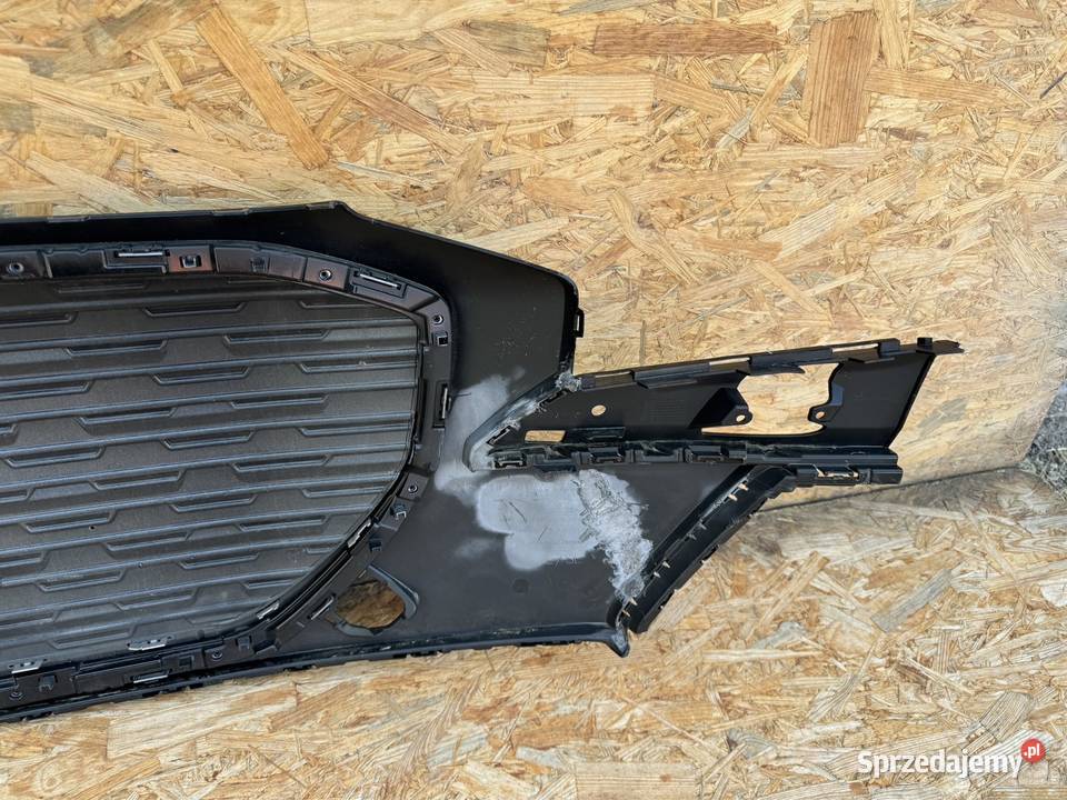 Zderzak przód ramka atrapy grill audi q4 etron Sieraków sprzedam