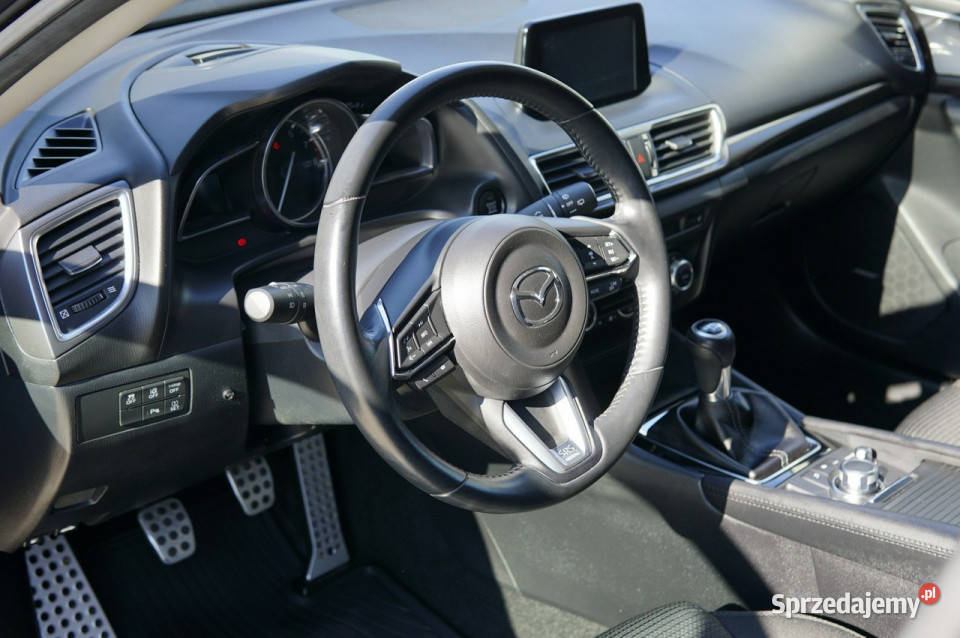 Mazda 3 salon SkyPassion super stan I rej 2018r mazowieckie Warszawa