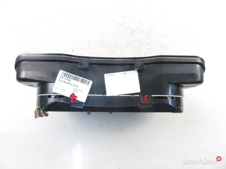 LICZNIK VW PASSAT B5 18 T 3B1919880BX osobowe