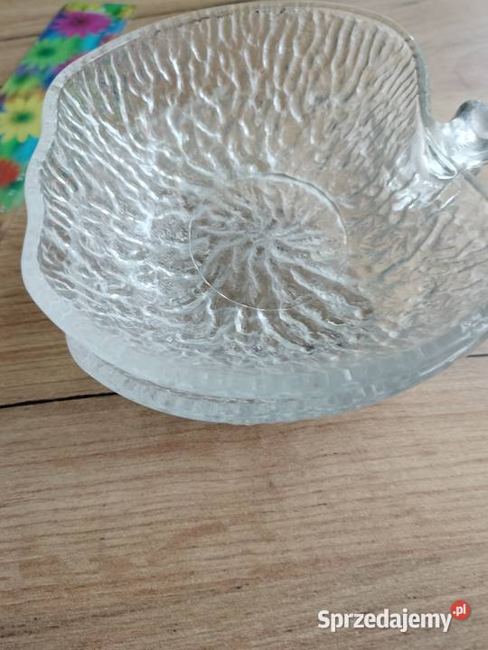 Dwie małe miseczki jabłko komplet