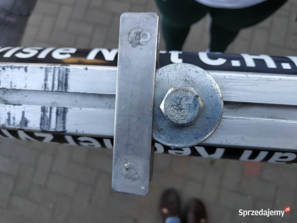 Plafon reklama na dach samochodu