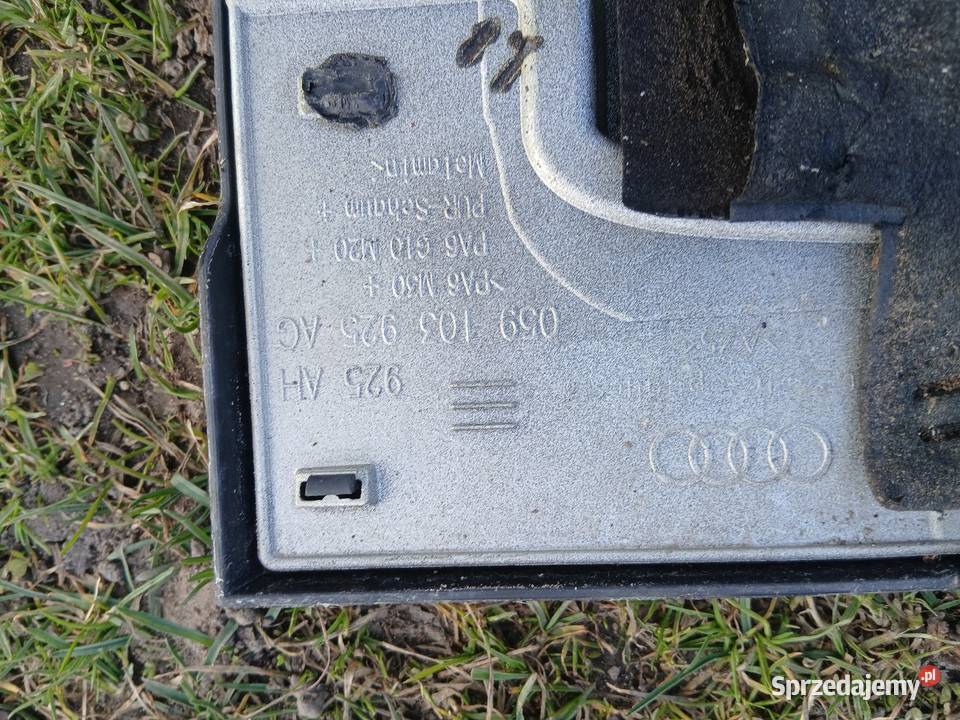 AUDI A4 A5 DEKIEL POKRYWA SILNIKA 059103925AC Bolesławiec sprzedam