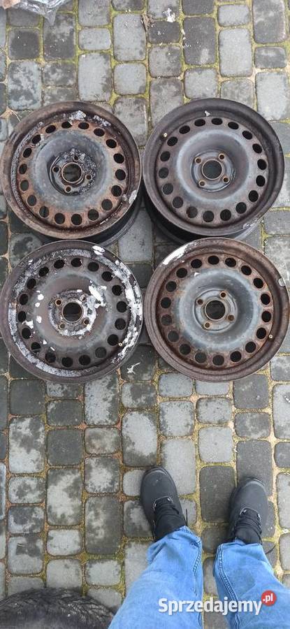 Komplet felg stalowych fiat 15 4 x 100 Elzanowo sprzedam