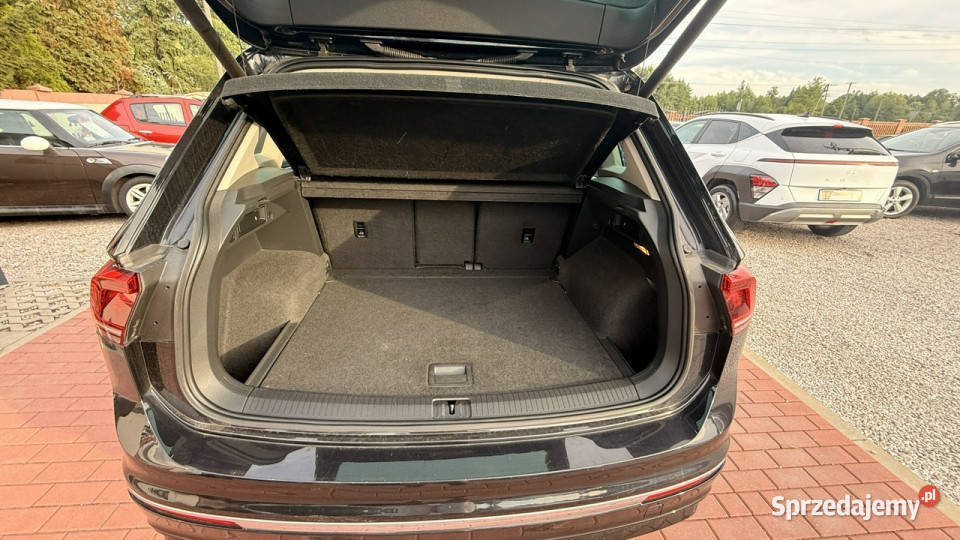 Volkswagen Tiguan RLine GwarancjaDSG II 20162024 VAT marża Sade Budy sprzedam