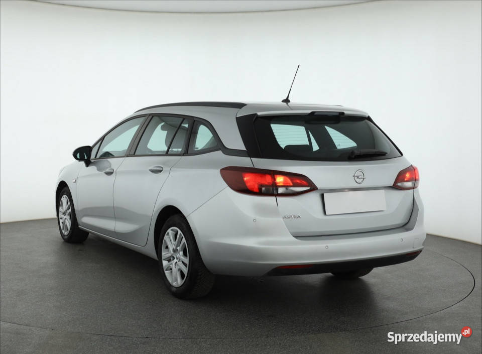 Opel Astra 12 Turbo Rok produkcji 2020