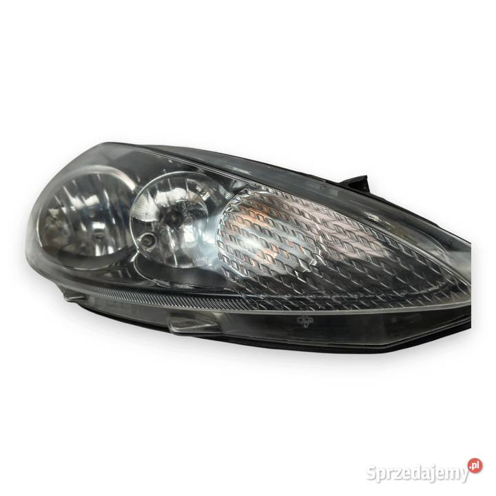 LAMPA PRAWA Ford Fiesta MK7 0817r PRZEDNIA PRAWY Chełm