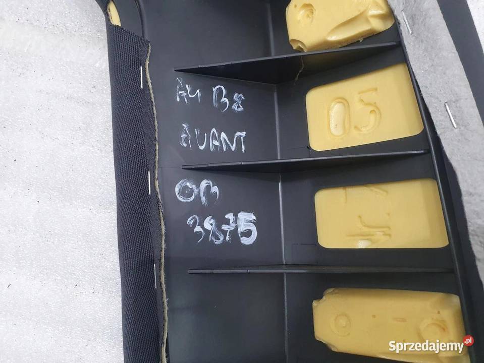 BOCZEK KANAPY TYŁ PRAWY AUDI A4 B8 8T0857792