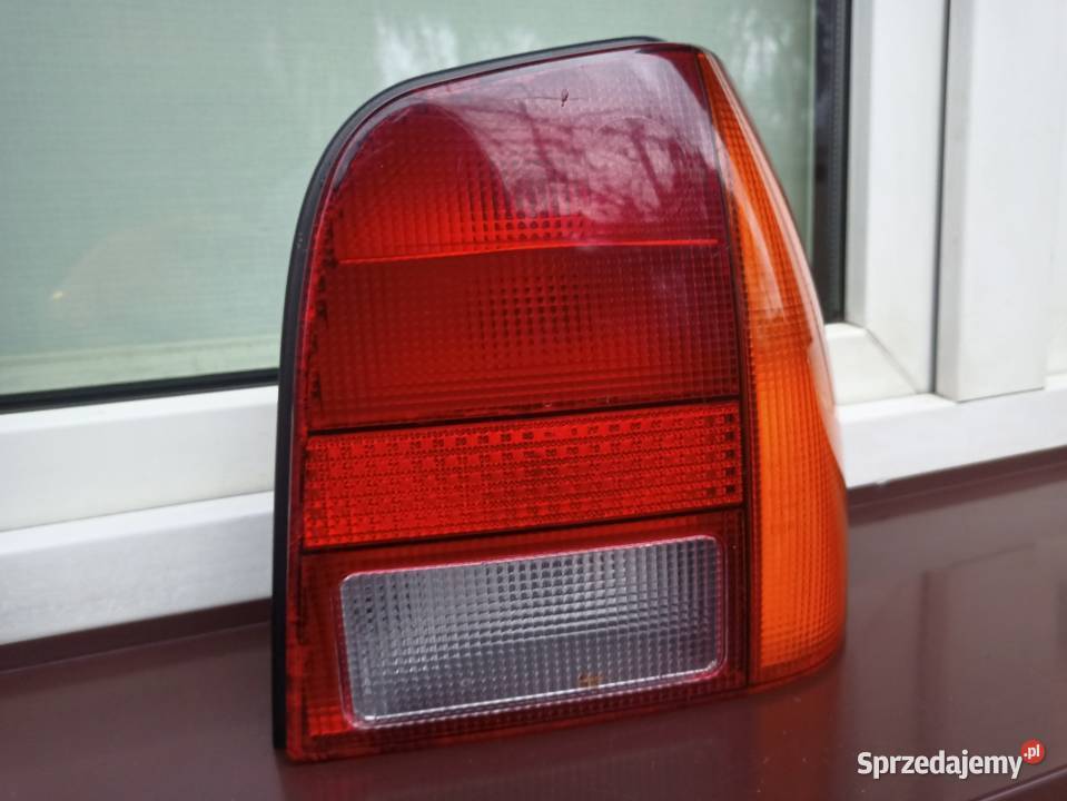 VW Polo III 6N lampa tył tylna prawa wkład osobowe Sieradz
