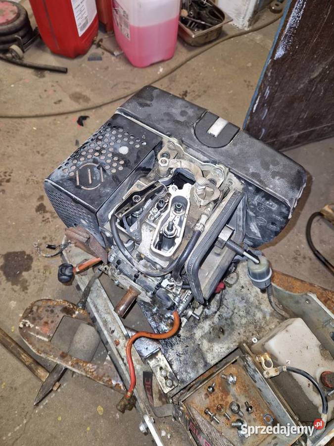 Silnik hatz 1b20 1b30 części Pozostałe Legnica sprzedam