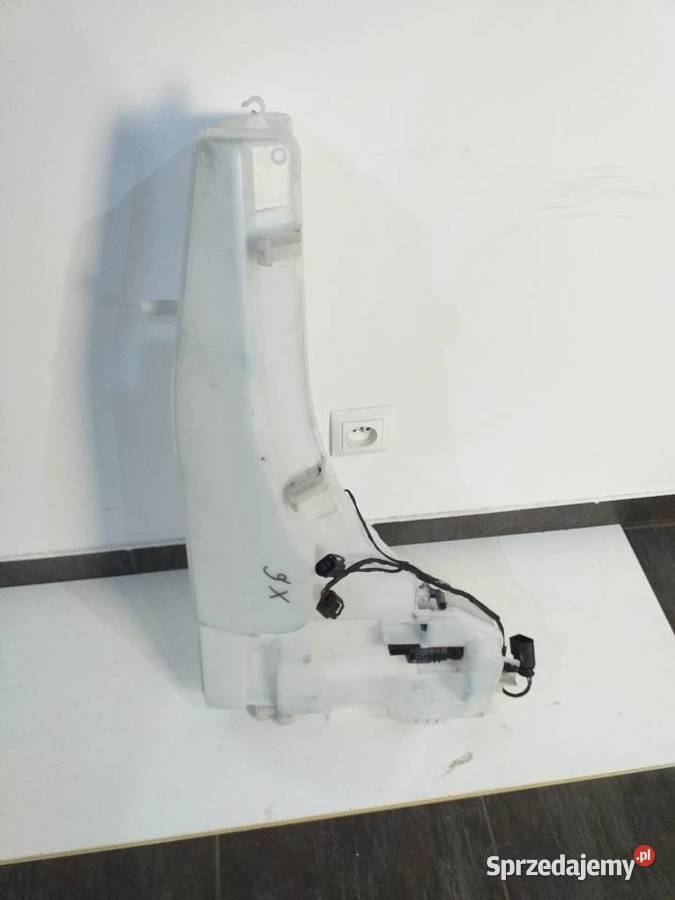 ZBIORNICZEK SPRISKIWACZY X6 E71