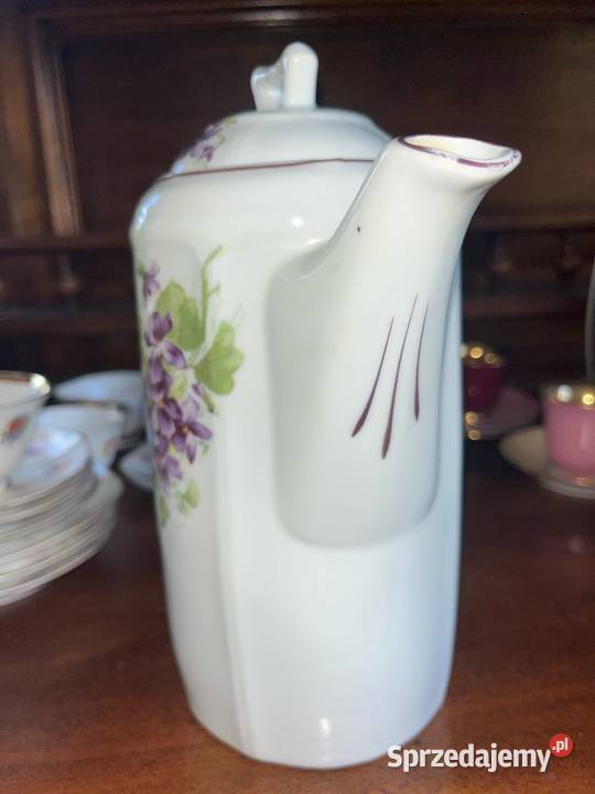 Dzbanek z fiołkami 19181938 r Chodau Chodov Porcelana i szkło