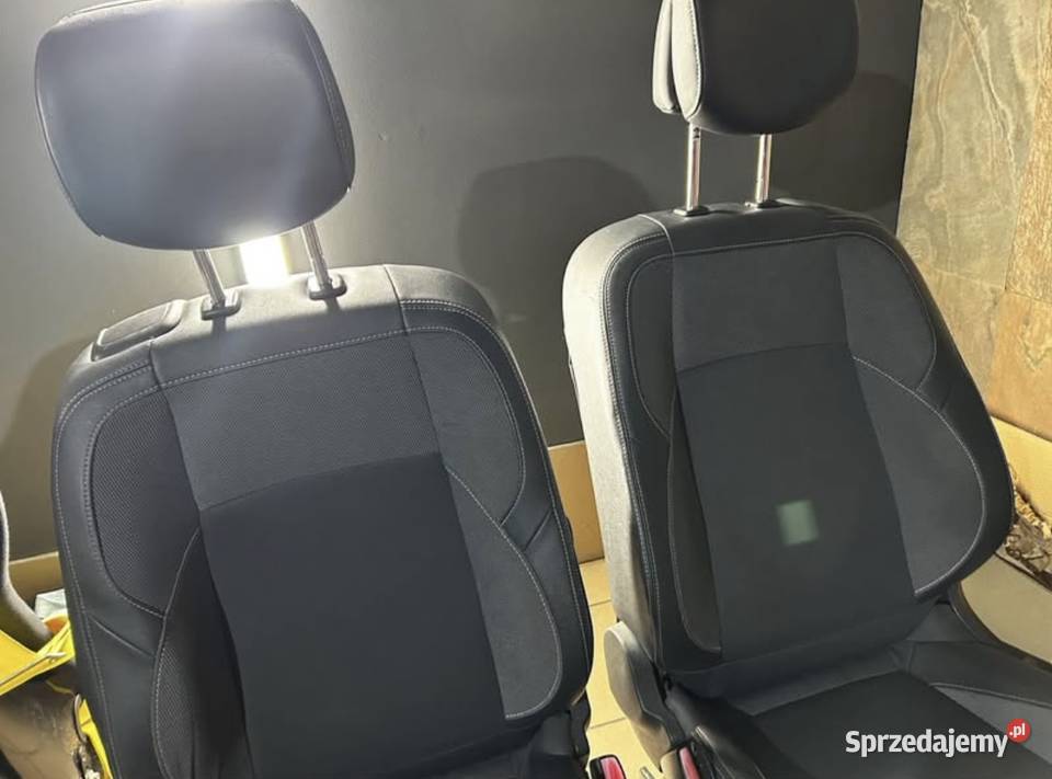 Fotele Renault Megane iii półskory nowe
