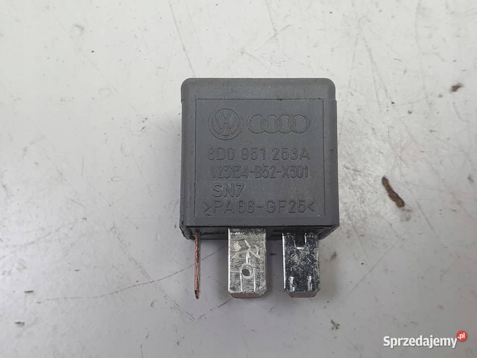 Skoda Octavia II lift PZEKAŹNIK Bezpiecznik 373