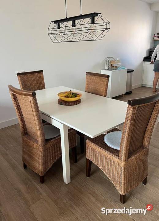 Krzesła rattanowe 4 sztuki lubuskie Sieniawa sprzedam