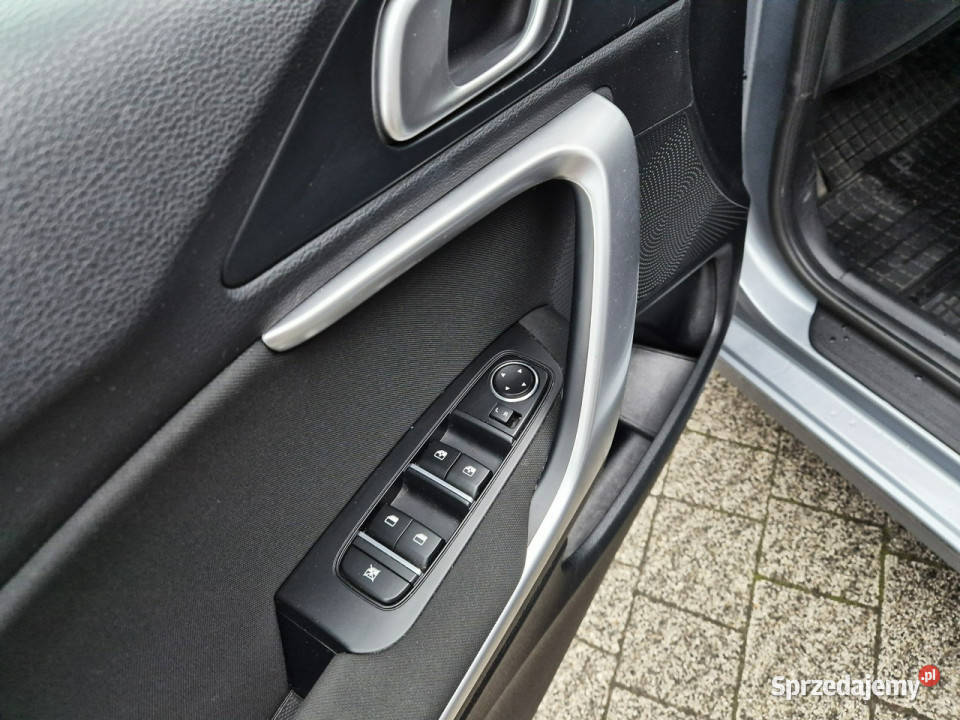 Kia Nowy Ceed 15 160 Salon MSMT Gwarancja VAT 23 światła LED