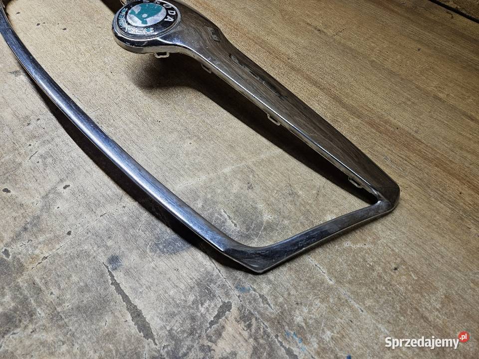 SKODA OCTAVIA 2 II LIFT RAMKA CHROM GRILLA Międzychód