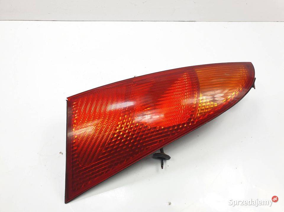 LAMPA PRAWA TYŁ FORD FOCUS MK1 1M5113405AD Lipno