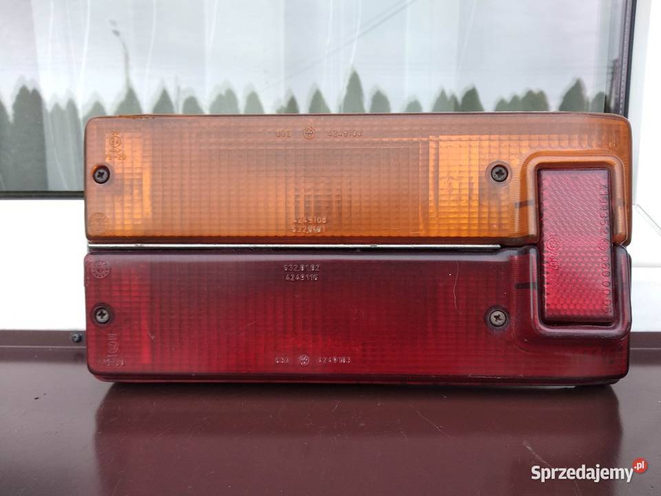 Fiat 125p lampa tył tylna prawa osobowe łódzkie