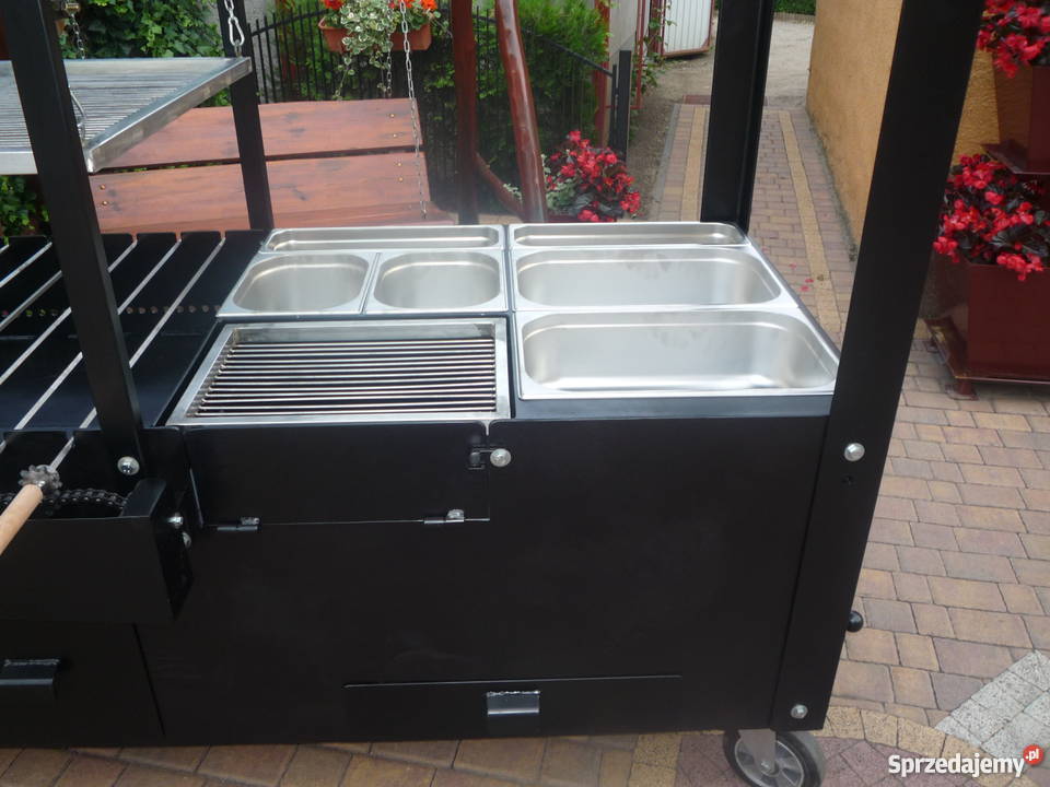 Grill cateringowy gastronomiczny na szaszłyki Damasławek