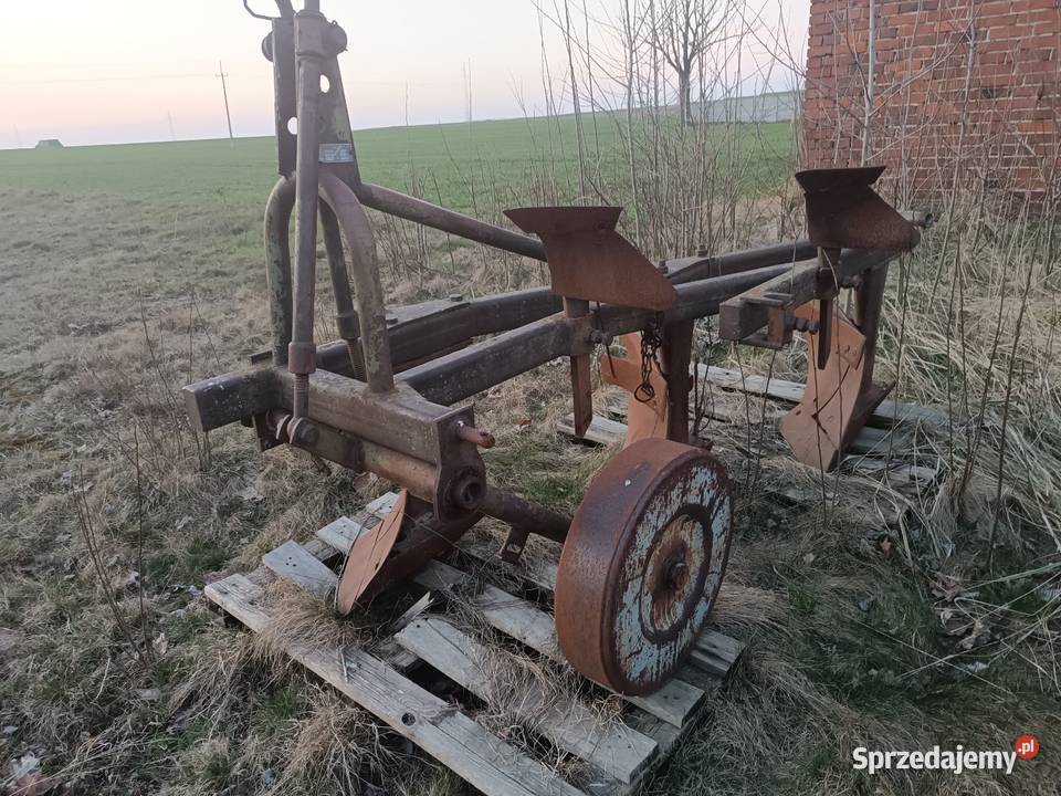 Pług 3 skibowy Grudziądz do Ciągnika C330 C360 nieuszkodzony Olesno