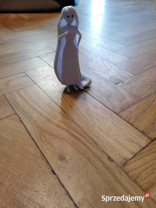 Biała figurka Elza Gdańsk