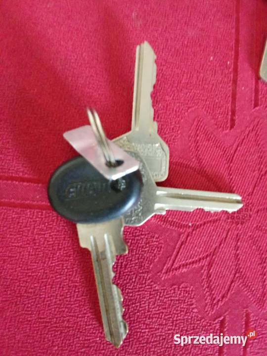 FIAT 126p Kluczyki Oryginal PRL Komplet
