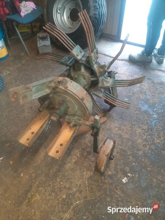 Kopaczka kopiarka na wałek WOM Pozostałe Grabie