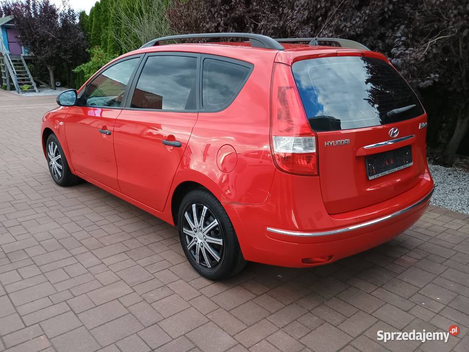Hyundai i30 cw 2009r 16i 126 z Niemiec czerwony Witkowo