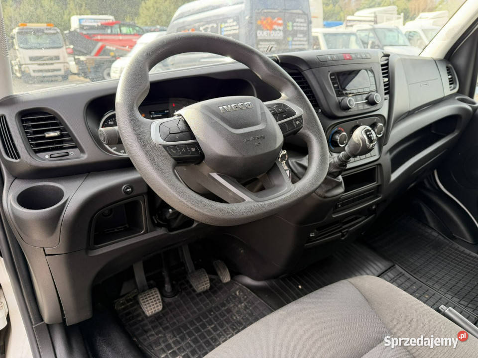 Iveco Daily 35S18 Brygadówka DOKA 7osób Furgon diesel Widełki sprzedam