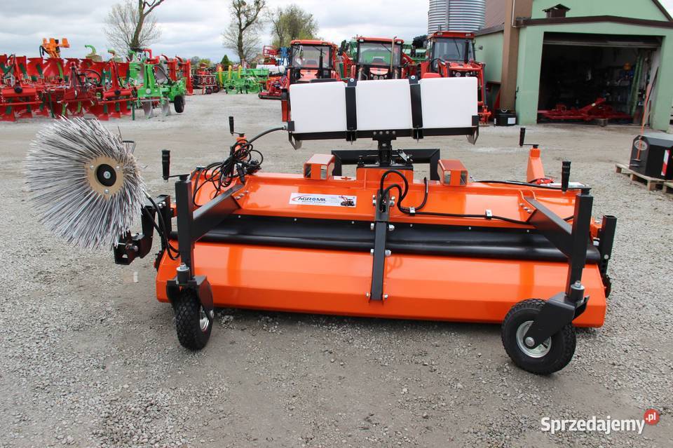 Zamiatarka drogowa TOP tur MetalTechnik nieuszkodzony Rogóźno