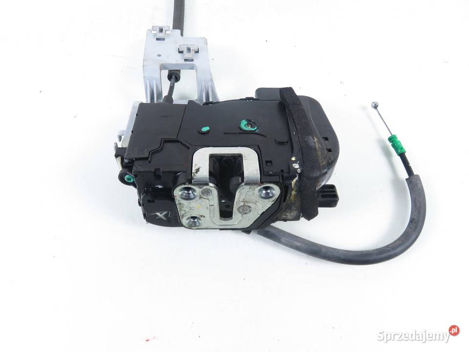 ZAMEK PRAWY PRZEDNI KIA SPORTAGE III 813203U010