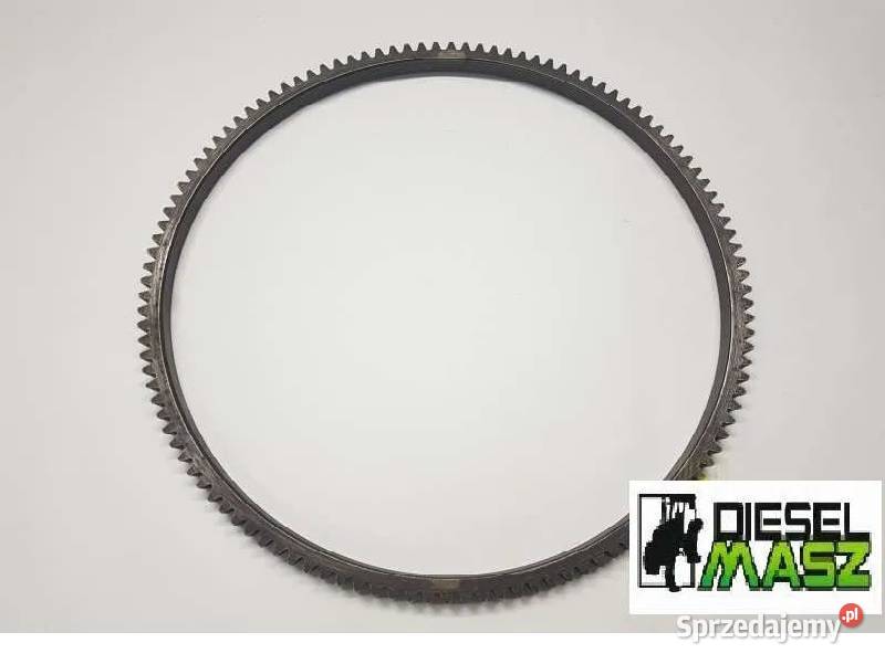 Wieniec koło zamachowe Massey Ferguson Zbuczyn