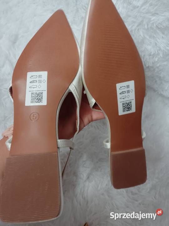 38 ASOS Design Białe baleriny z odkrytą piętą z Kraków