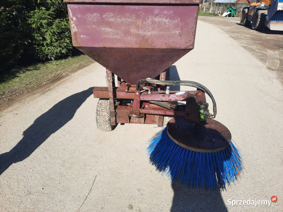 Zamiatarko ścielarka ze ściągaczką do obór i