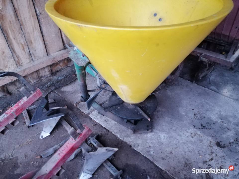 Sprzedam Rozsiewacz nawozów lejek Smolechy
