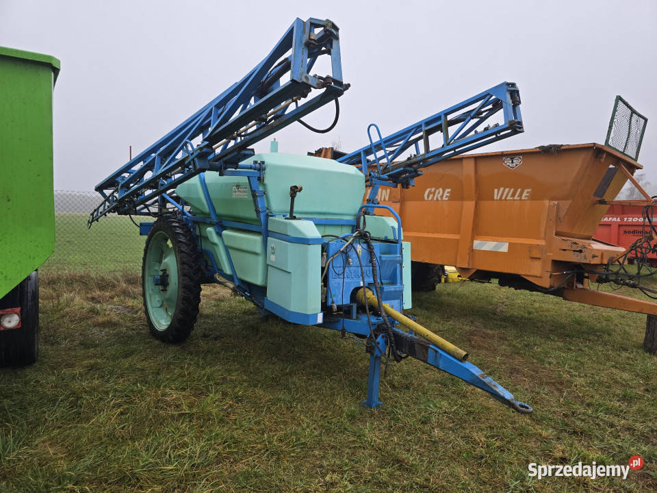 Opryskiwacz ciągany BERTHOUD RACE 32SX24 2500 L Gnatowo