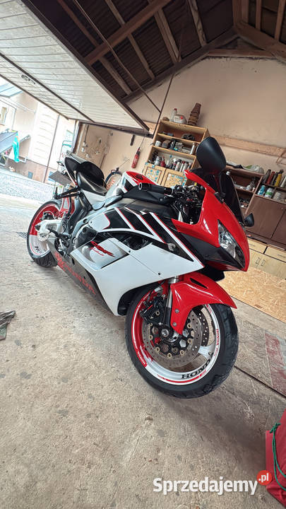Honda CBR 1000RR SC57A 2004 998cm3 Honda Garbów