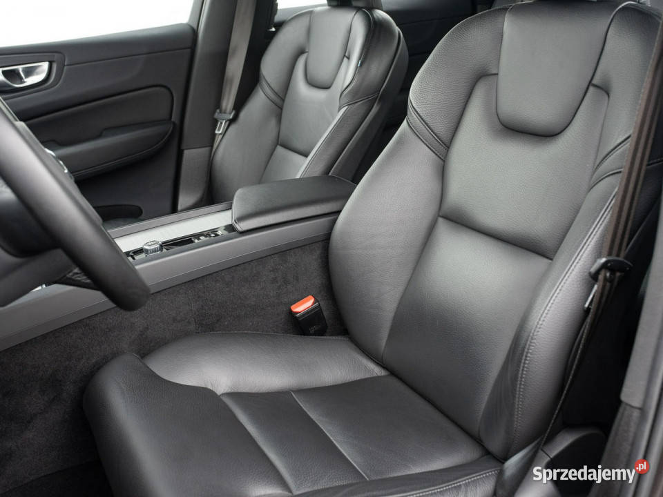 Volvo XC 60 WE8N040B4 B Plus Dark Podgrzf kier szary Gdańsk