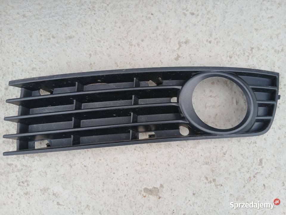 Audi A4 B6 kratka zderzaka lewa oryginalna Szczerbice