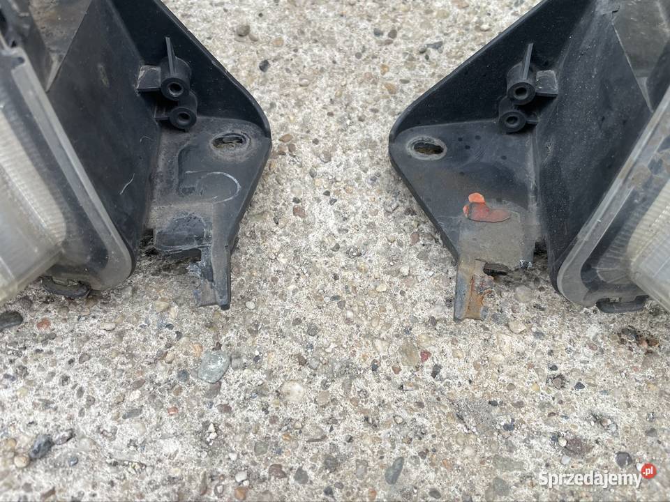 Lampy przód Toyota Corolla Verso II Lampy przednie Brzeg Dolny