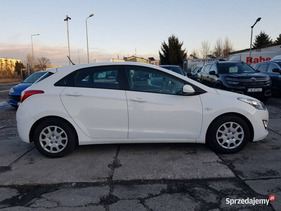 Hyundai i30 14 Benzyna Klima Zarejestrowany ASR (kontrola trakcji) kujawsko-pomorskie Włocławek