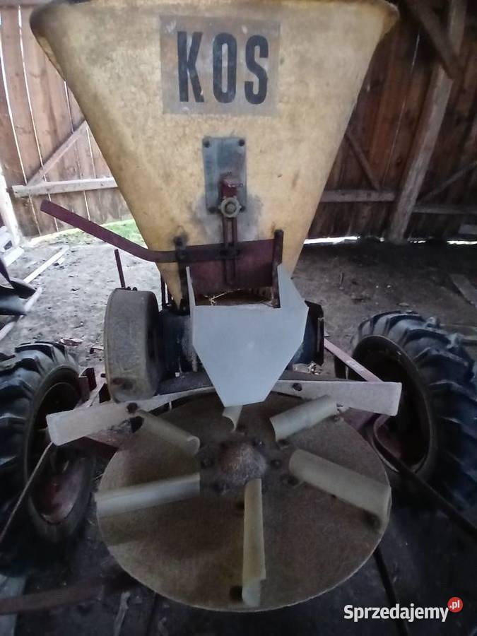 Rozsiewacz do nawozu KOS Markowa