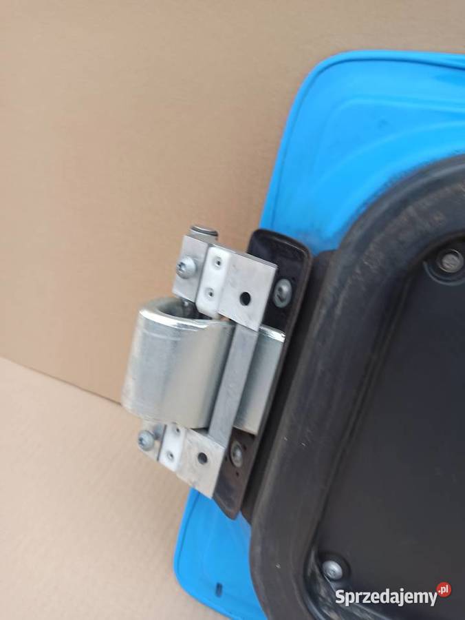 MERCEDES ACTROS MP4 WĄSKA KAB KLAPA SCHOWKA Bieleń